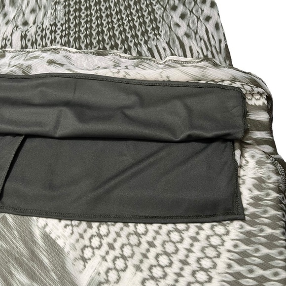 Christopher & Banks Patterned Chiffon Lined Maxi Skirt Olive Green & Cream Sz. M - Picture 5 of 9